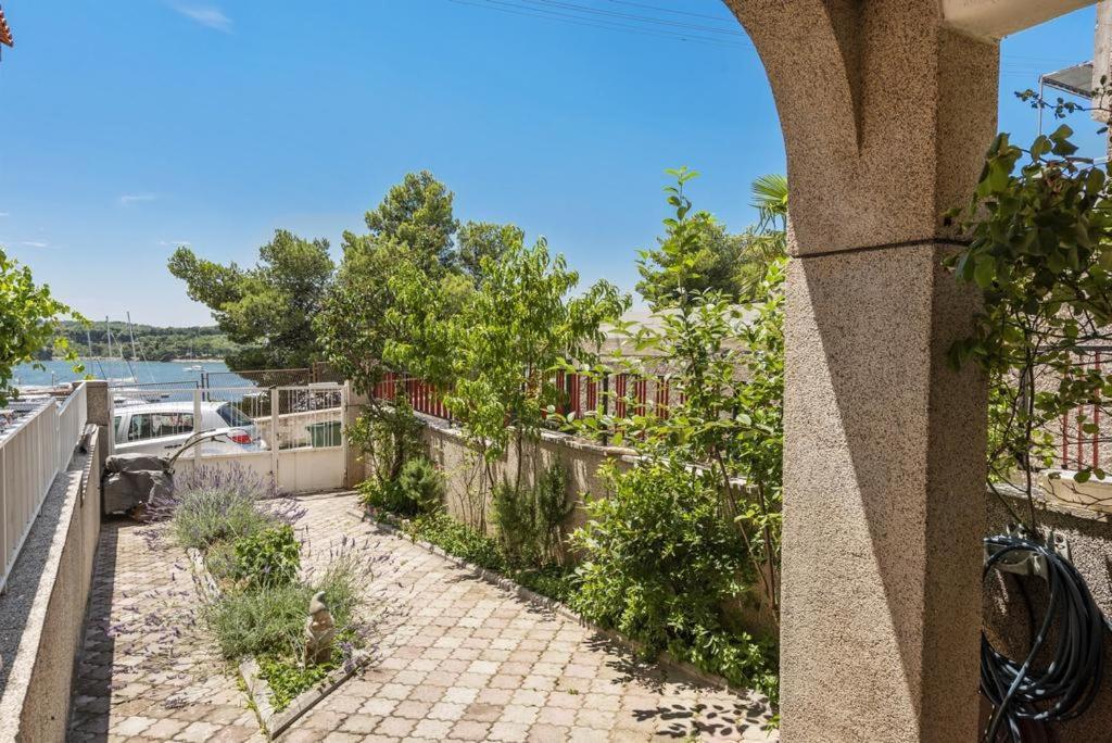 Apartments Tara, Sibenik - Mandalina Exterior foto